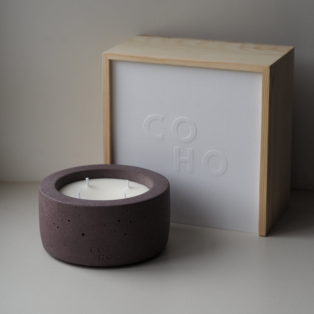 Medium Candle - Mocha Brown