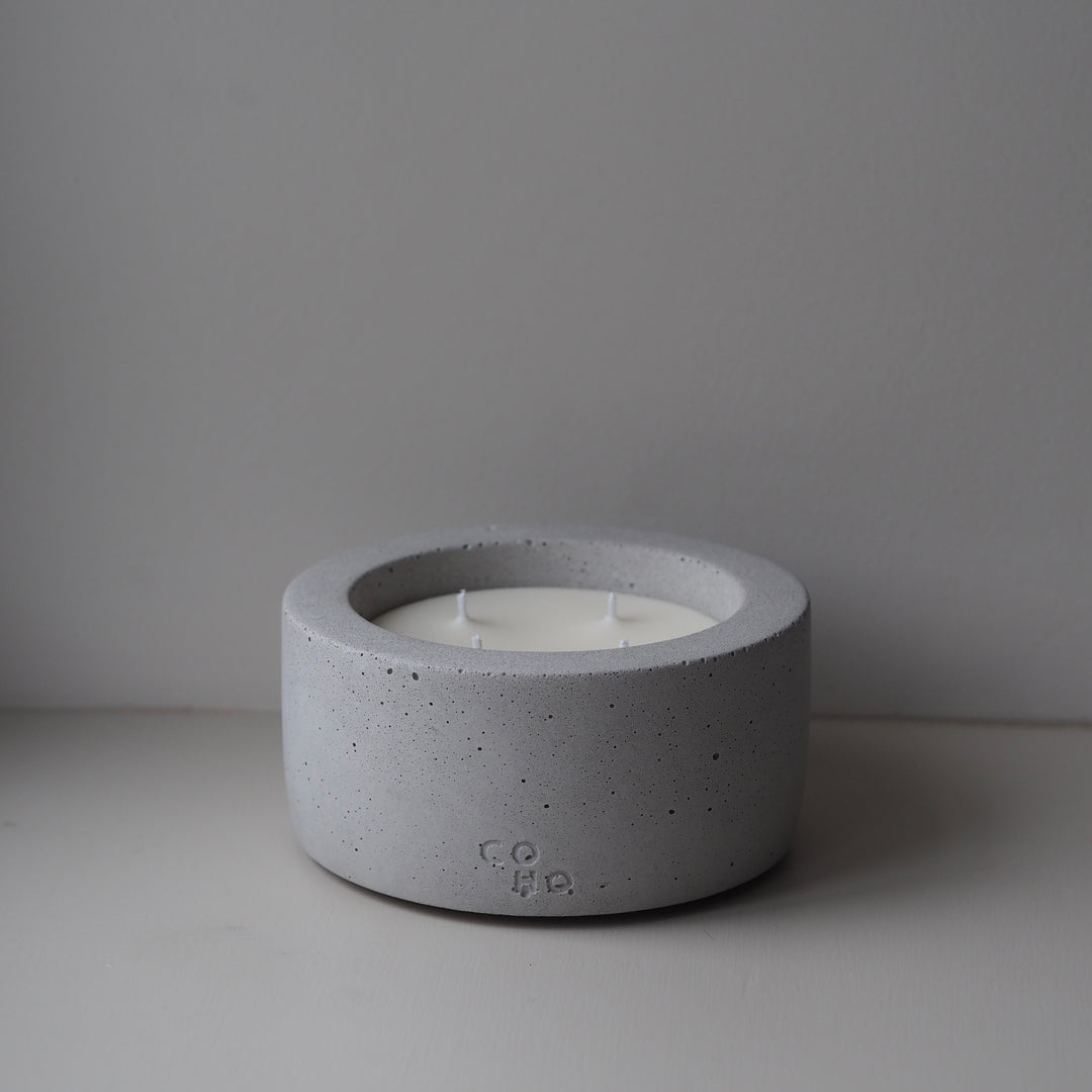 Medium concrete candle in modern grey